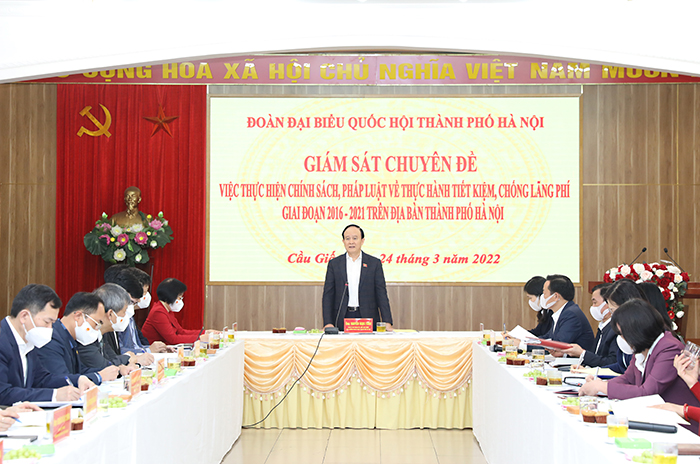 Cần đặc biệt quan tâm đến việc nêu gương, trách nhiệm của những người đứng đầu